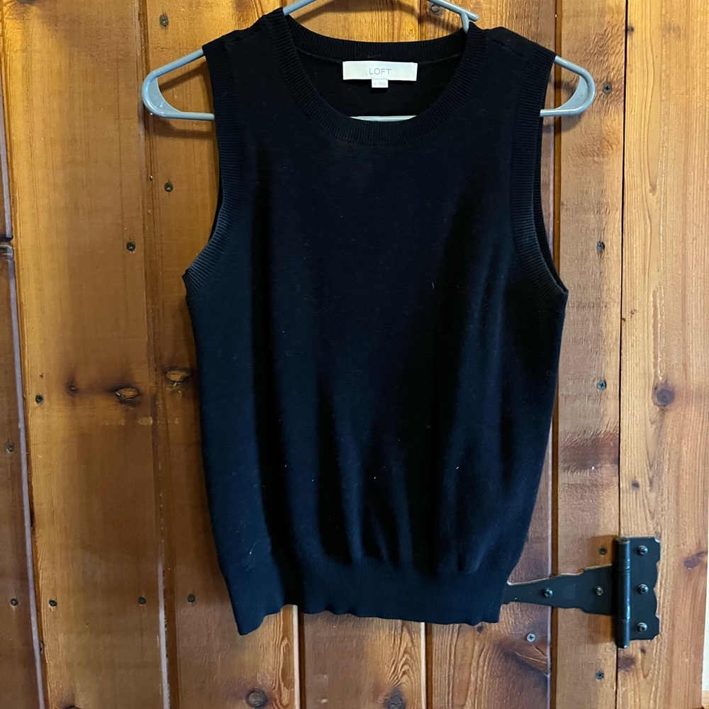 Sleeveless sweater